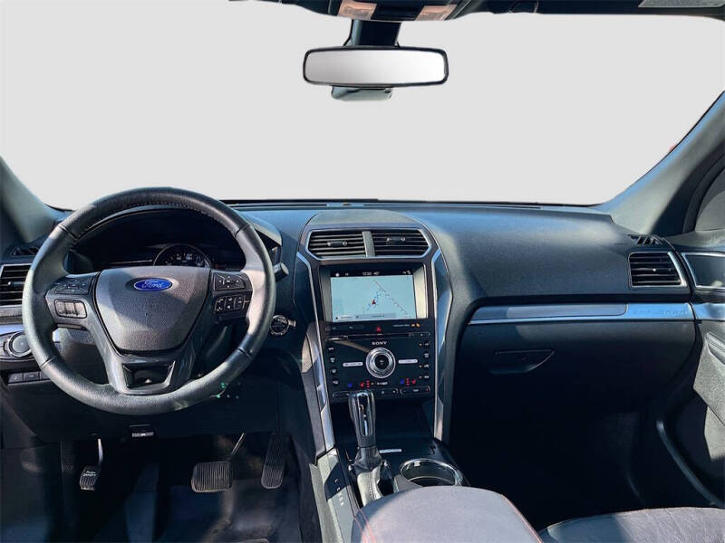 2018 Ford Explorer Sport