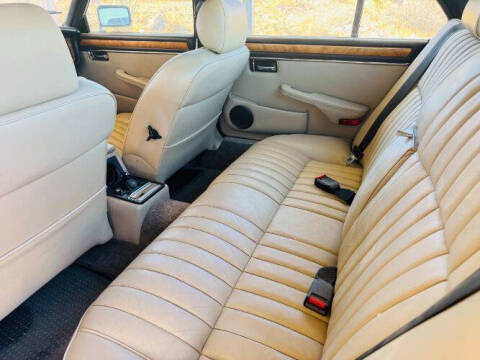 1985 Jaguar XJ-12