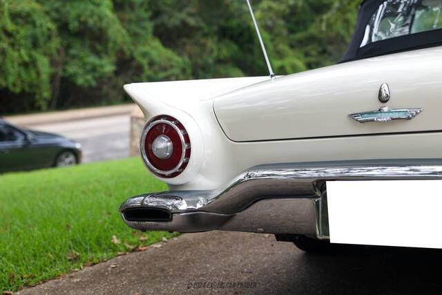 1957 Ford Thunderbird