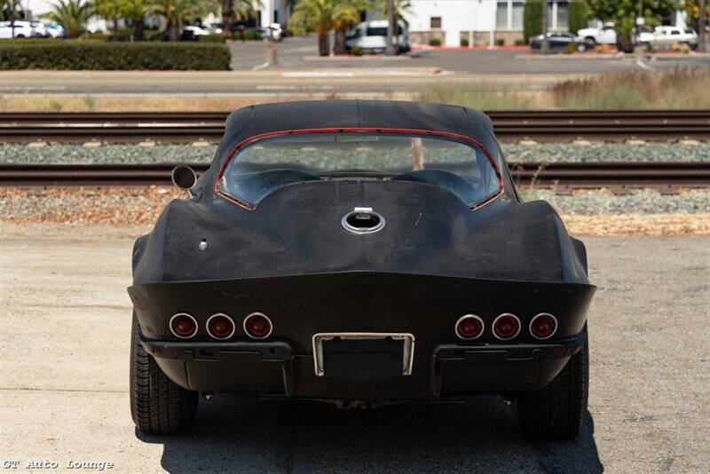 1966 Chevrolet Corvette 12