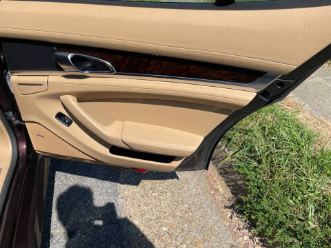 2014 Porsche Panamera 4