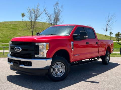 2017 Ford F-250 Super Duty for sale at AUTO DIRECT in Houston TX