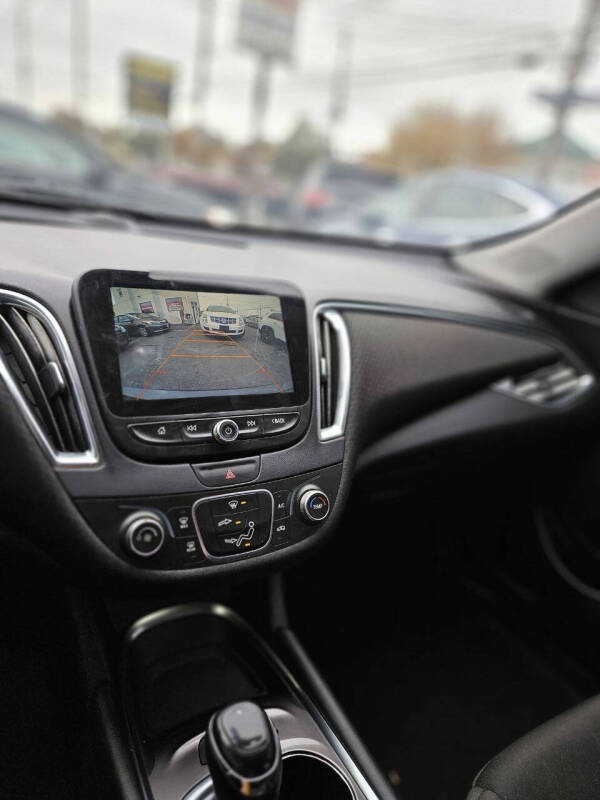 2017 Chevrolet Malibu LT