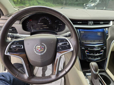 2015 Cadillac XTS Standard