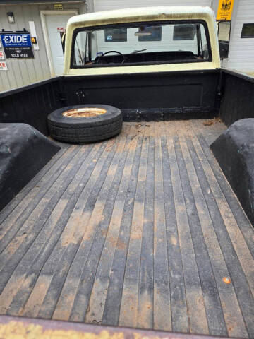 1969 Dodge D200 Pickup