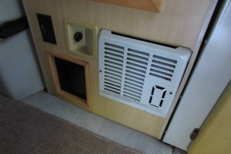 2001 Winnebago Rialta