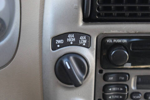 2004 Ford Explorer Sport Trac XLT