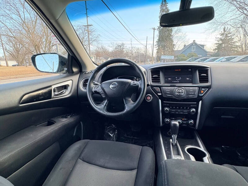 2017 Nissan Pathfinder