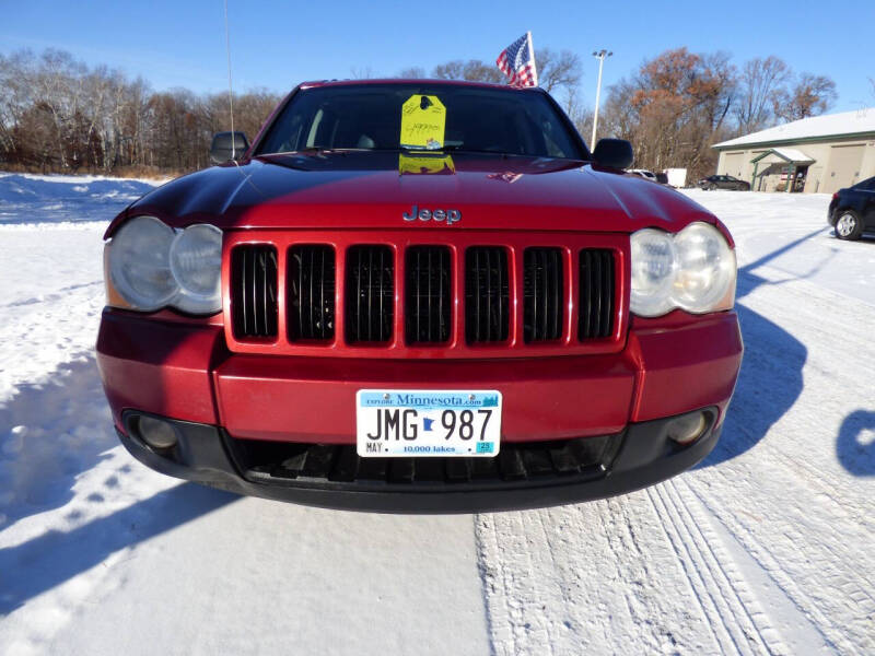 2010 Jeep Grand Cherokee Laredo photo 2