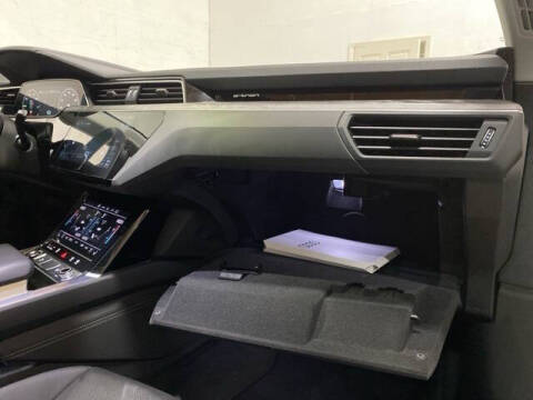 2024 Audi Q8 e-tron quattro Premium Plus