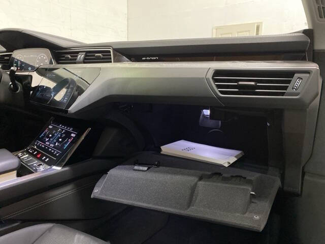 2024 Audi Q8 e-tron quattro Premium Plus