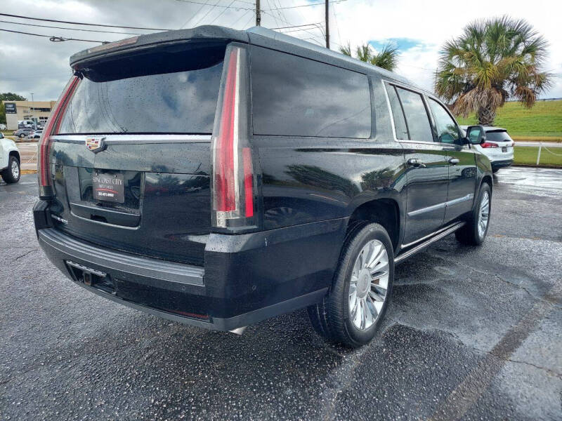 2017 Cadillac Escalade ESV Platinum