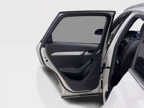 2017 Audi Q3 2.0T quattro Premium Plus