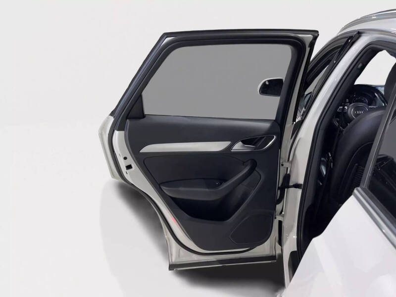 2017 Audi Q3 2.0T quattro Premium Plus