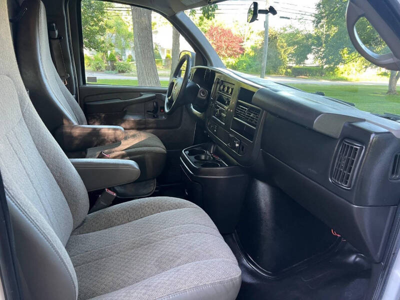 2015 GMC Savana 2500
