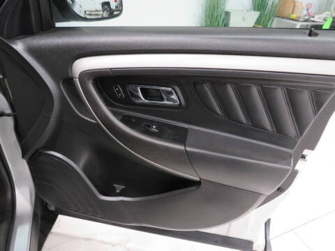 2015 Ford Taurus SEL