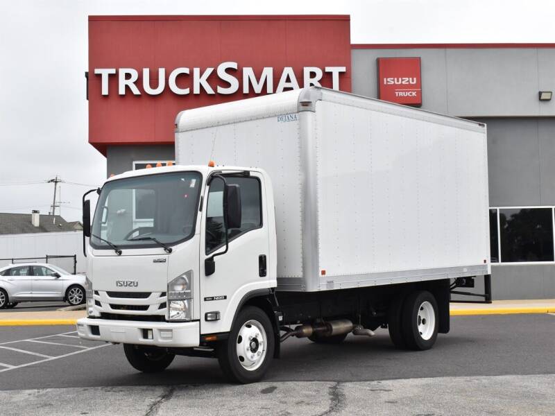 2022 Isuzu NRR for sale at Trucksmart Isuzu in Morrisville PA