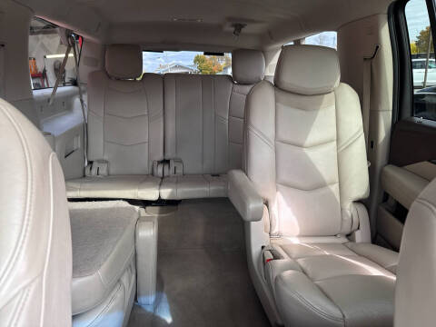 2016 Cadillac Escalade ESV Luxury Collection