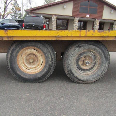 1980 CHARMAC 16FT FLATBED TRAILER