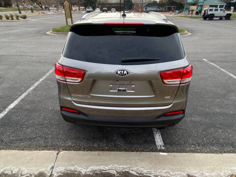 2016 Kia Sorento LX