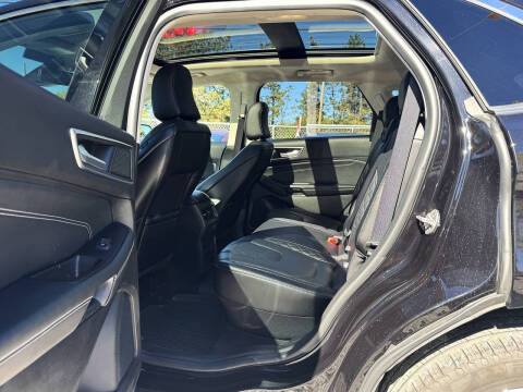 2024 Ford Edge Titanium