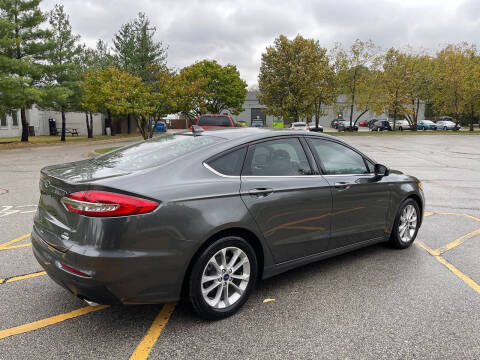 2020 Ford Fusion SE