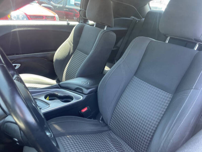 2019 Dodge Challenger SXT