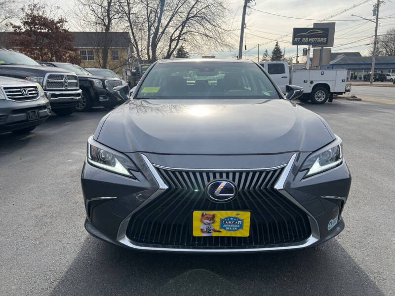 2019 Lexus ES 300h
