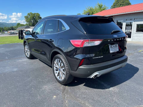 2022 Ford Escape Titanium