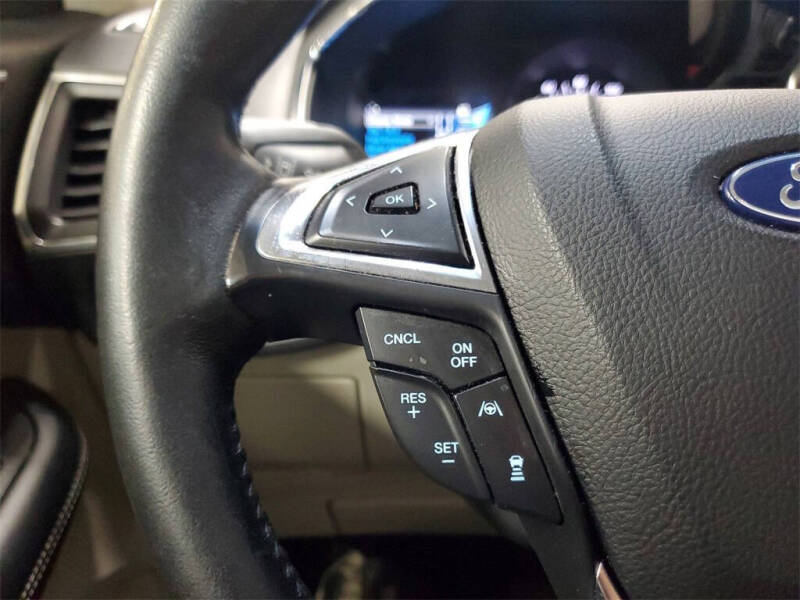 2021 Ford Edge Titanium