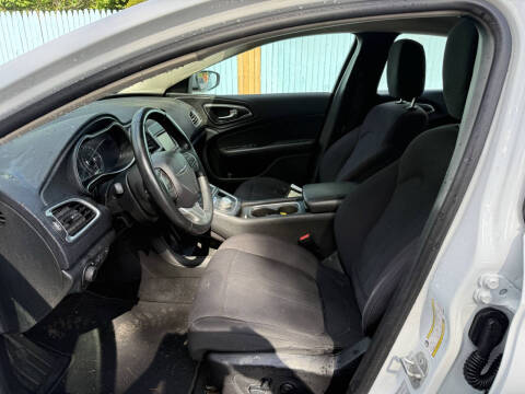 2015 Chrysler 200 Limited
