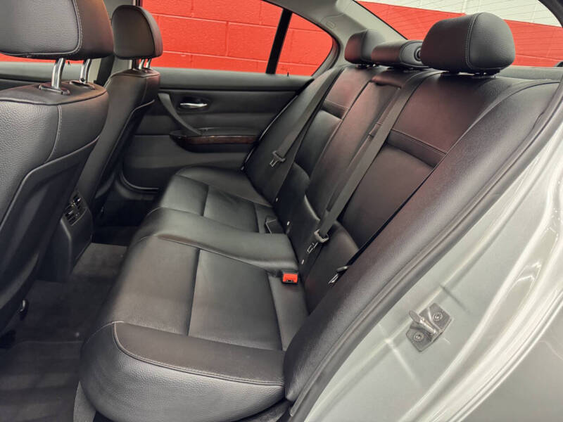 2011 BMW 3 Series 328i