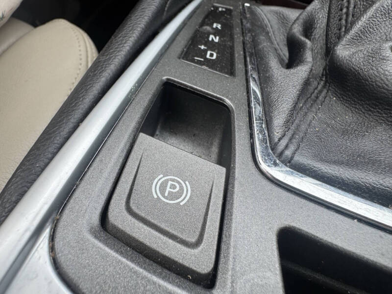 2011 Cadillac SRX Luxury Collection