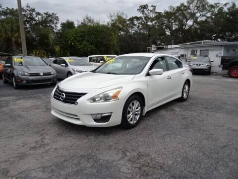 2014 Nissan Altima for sale at DONNY MILLS AUTO SALES in Largo FL