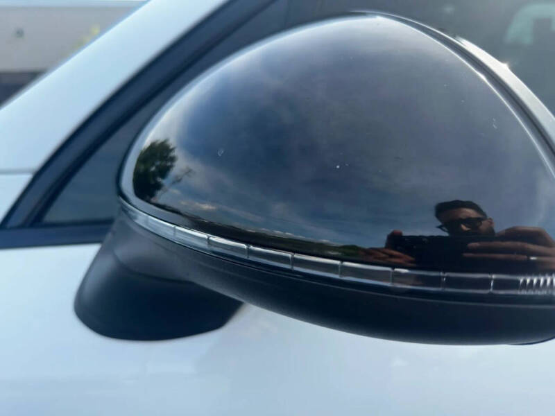 2018 Porsche Cayenne Platinum Edition