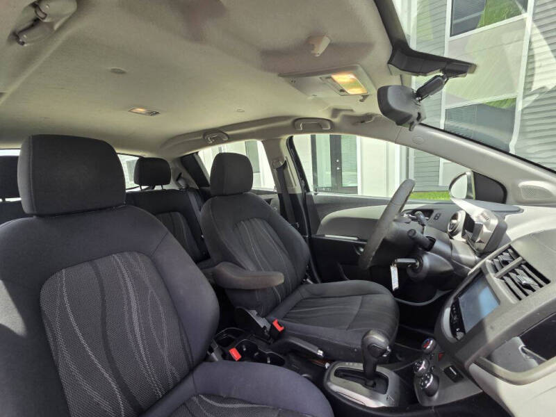 2016 Chevrolet Sonic LT Auto