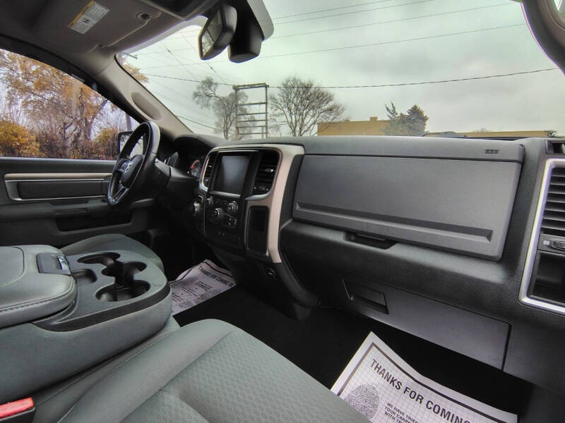 2016 RAM 1500 Big Horn