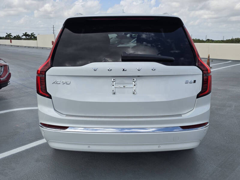 2025 Volvo XC90 B6 Ultra Bright Theme 7P