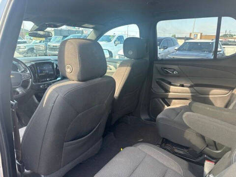 2022 Chevrolet Traverse LT Cloth