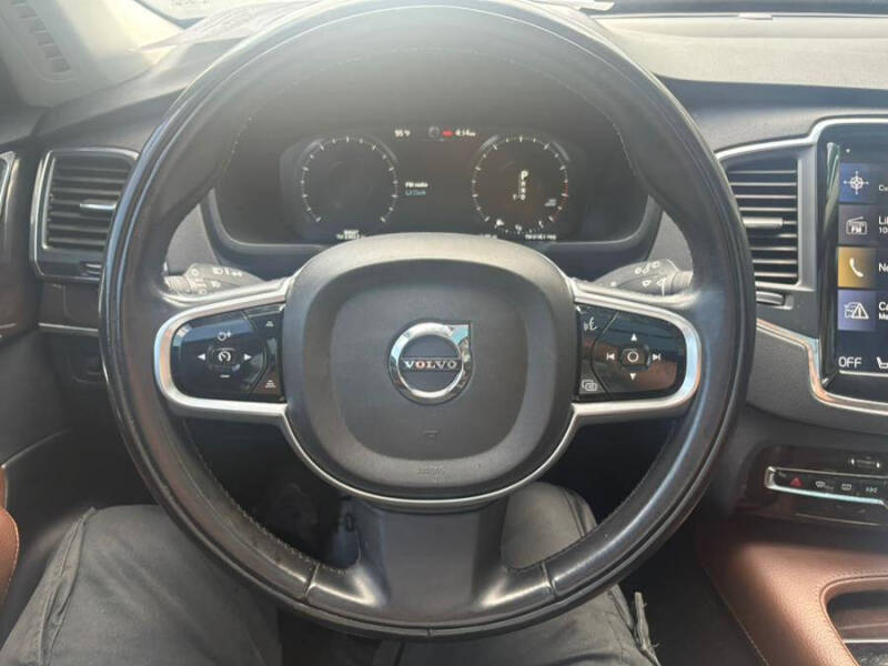 2019 Volvo XC90 T6 Momentum