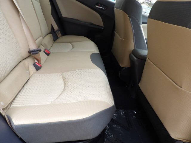 2016 Toyota Prius Three