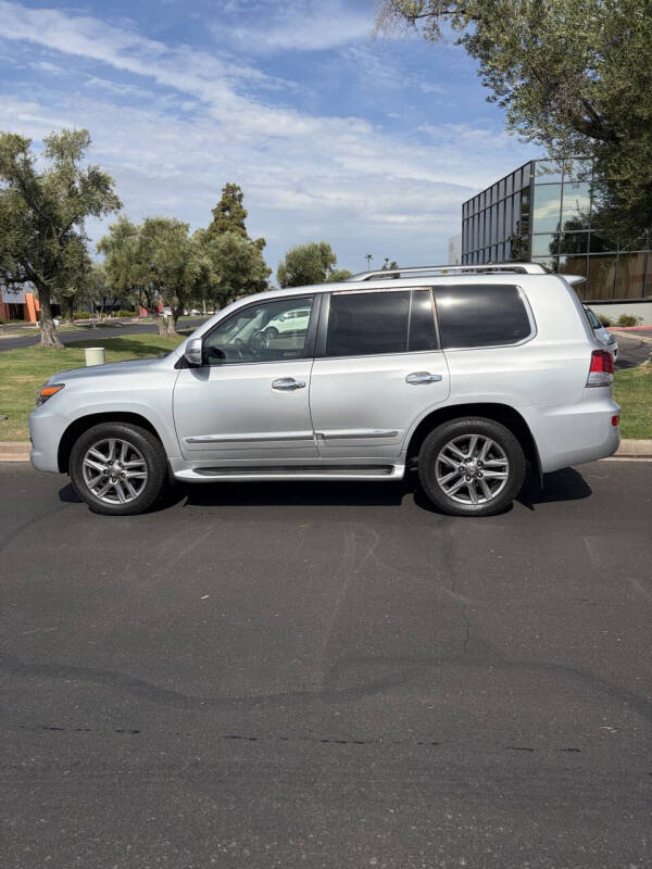 2014 Lexus LX 570