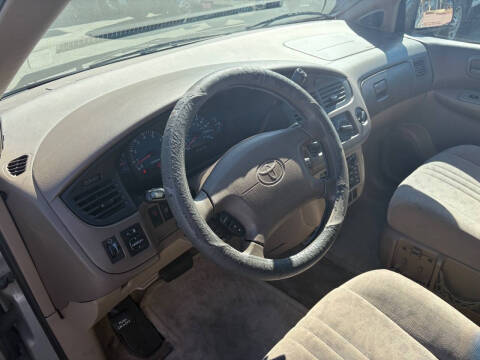 2002 Toyota Sienna LE