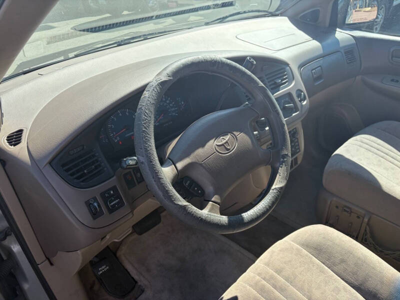 2002 Toyota Sienna LE