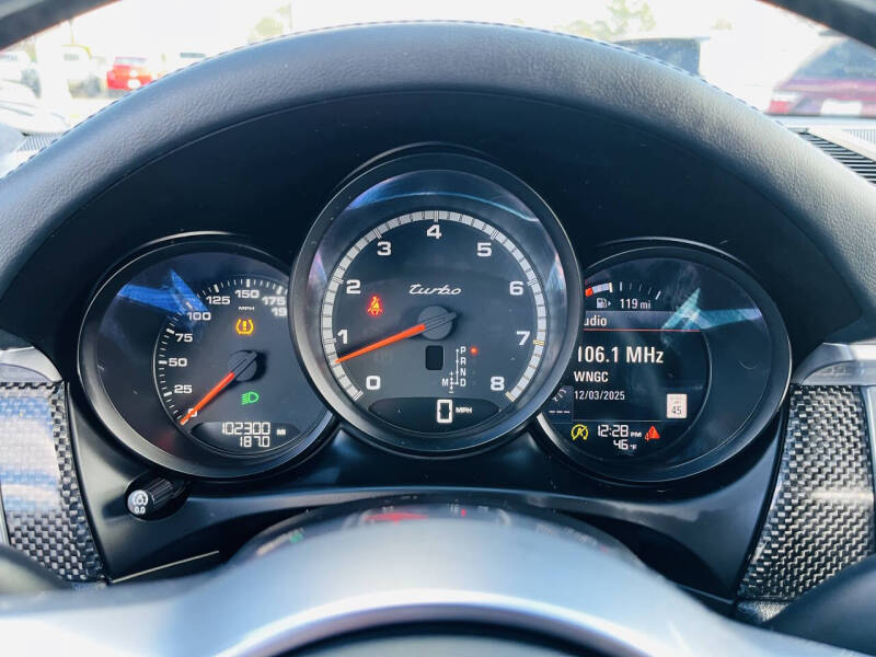 2015 Porsche Macan Turbo