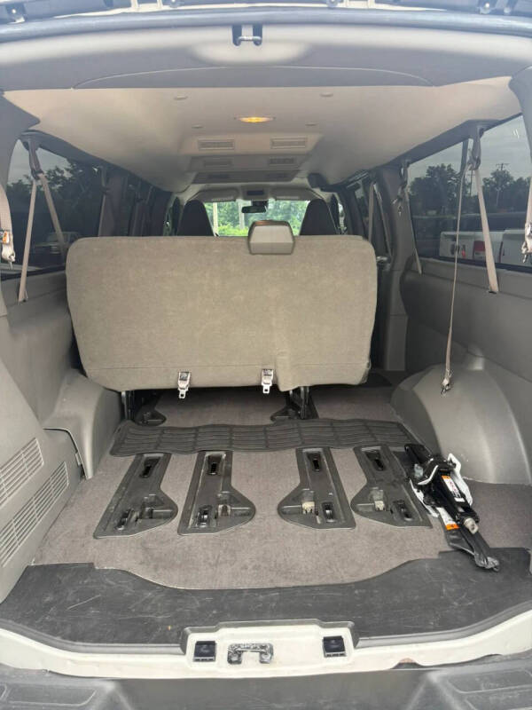 2025 Chevrolet Express LT 3500