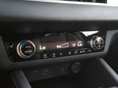 2025 Mitsubishi Outlander PHEV SE