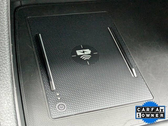 2023 Honda Pilot EX-L w/Rear Captain's Chairs