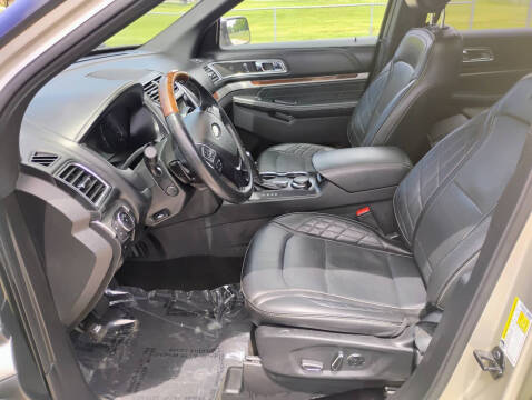 2017 Ford Explorer Platinum
