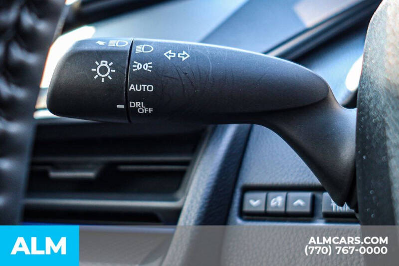 2025 Toyota Prius XLE